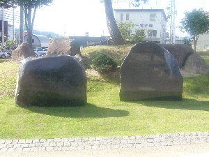新潟県魚沼市堀之内　宮柊二記念館前公園内の歌碑